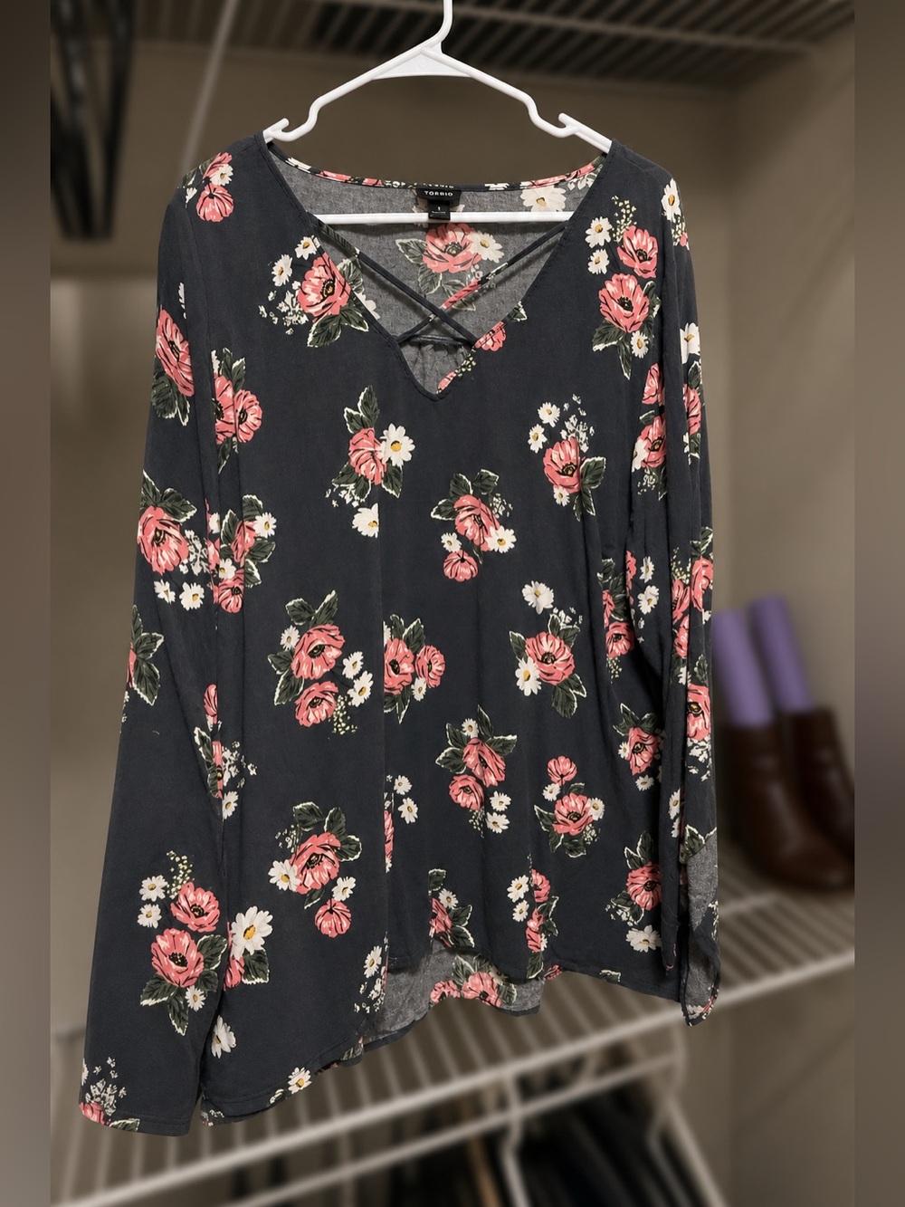 Torrid Crisscross V-Neck Floral Long Sleeve Top - Navy with Pink Flowers